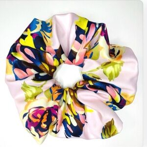 Satin Scrunchy Maxi - Flora Pink